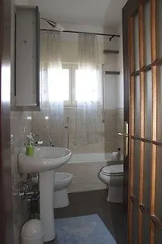 Bergamo Apartment And Room