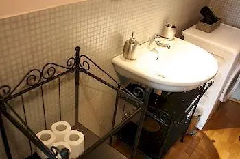 Bergamo Apartment And Room
