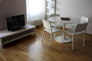 Bergamo Apartment And Room