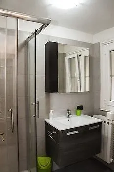 Bergamo Apartment And Room