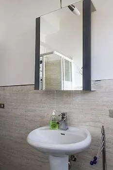 Bergamo Apartment And Room 0*,  Itália