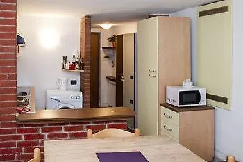 Bergamo Apartment And Room